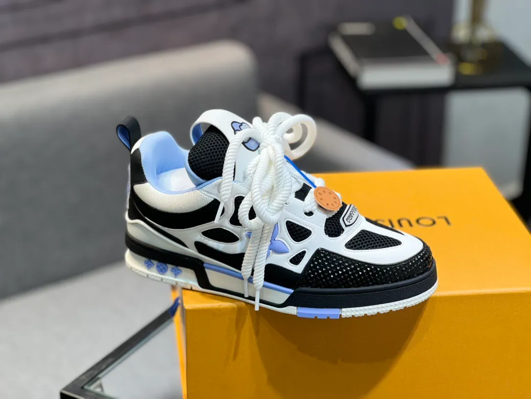Men's men's shoes💰800 LV top version new style purchasing quality LV~Louis Vuitton LV TRAINER's best-looking sneakers, donkey brand strongly promotes new products, official website limited edition retro basketball sneakers! Both high-top and low-top models spent money to purchase 1:1 accurate reproductions of the originals. The details are invincible and full of sincerity. The imported custom-made original cowhide leather is the same as the original package. The details are 100% restored. The private model customizes the original one-piece TPU outsole. It is different from other brands. Without the original version, this effect cannot be achieved!                Men's and women's models 35-40 39-45 (46 is custom-made and cannot be returned or exchanged)
